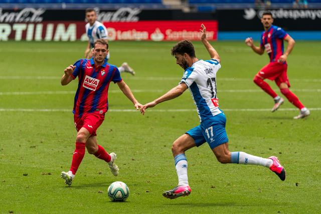 阿伦25+20骑士负热火 步行者大胜送活塞4连败